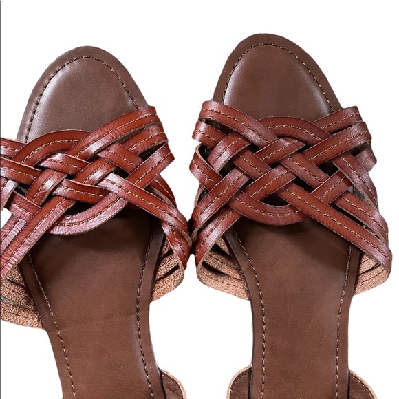 Universal Threads Sandals Size 11 - Picture 3 of 4